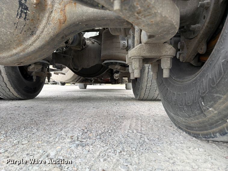 image for item FC3046 2020 International LT625 semi truck