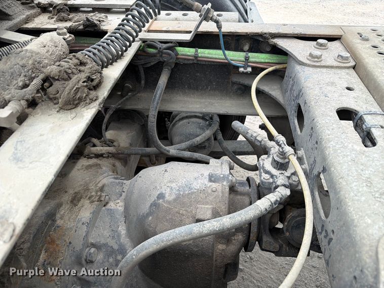 image for item FC3046 2020 International LT625 semi truck