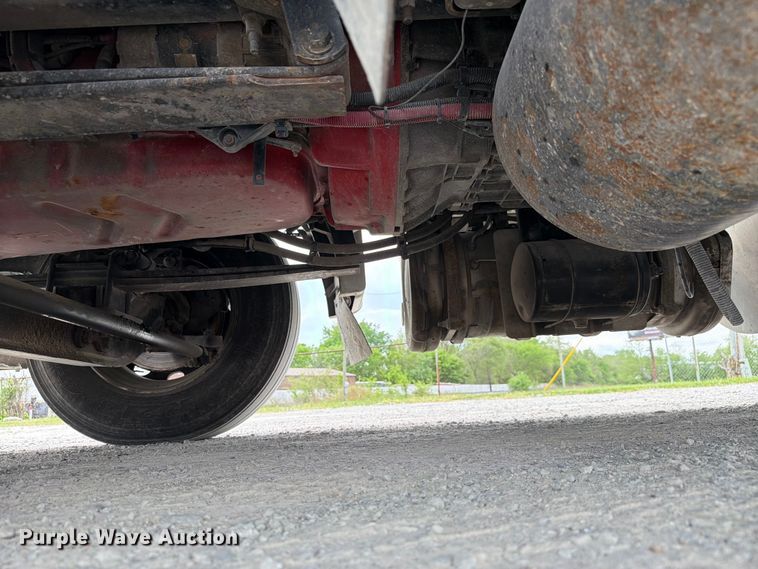 image for item FC3046 2020 International LT625 semi truck