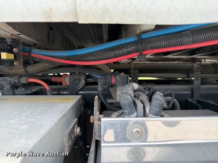 image for item FC3046 2020 International LT625 semi truck