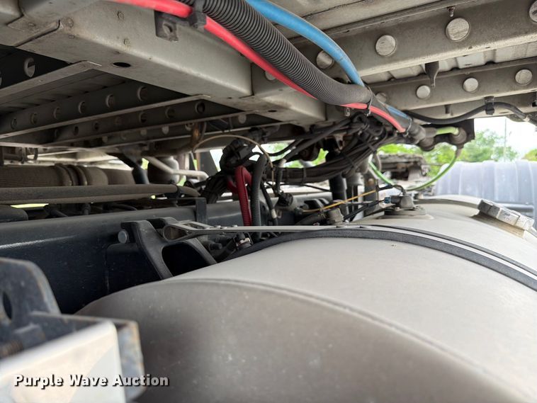 image for item FC3046 2020 International LT625 semi truck