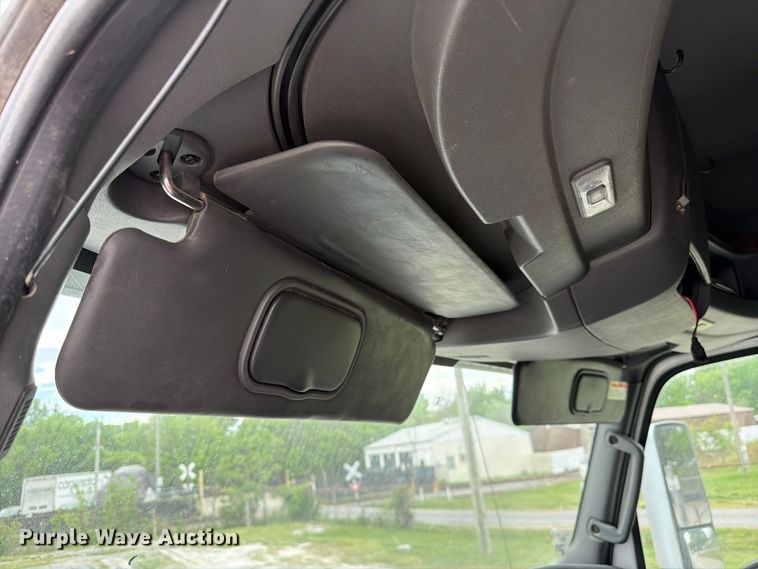 image for item FC3046 2020 International LT625 semi truck