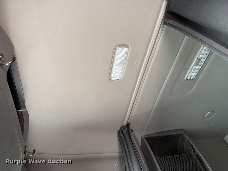 image for item FC3046 2020 International LT625 semi truck