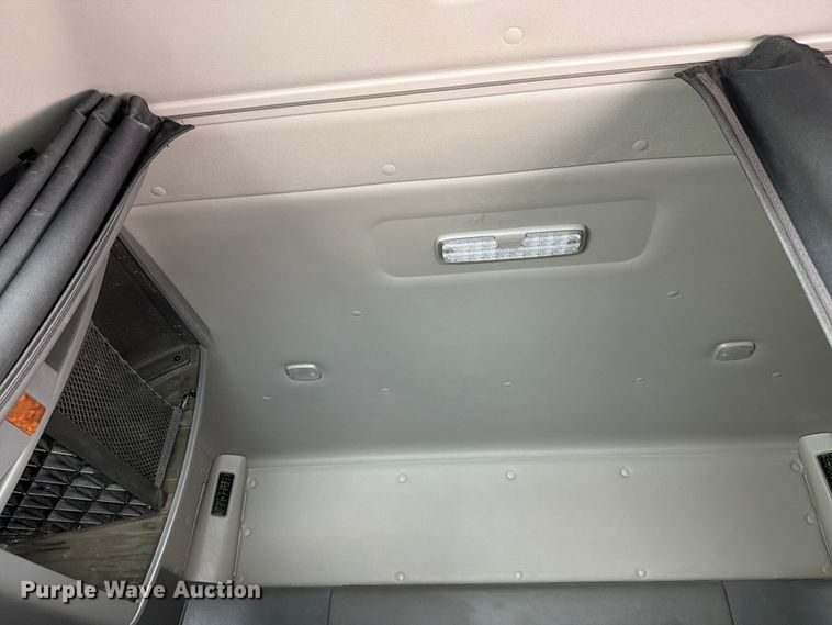 image for item FC3046 2020 International LT625 semi truck