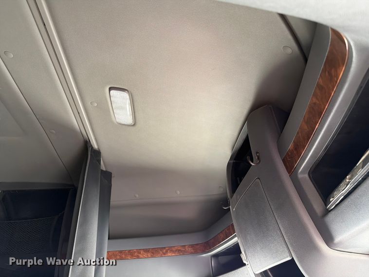 image for item FC3046 2020 International LT625 semi truck