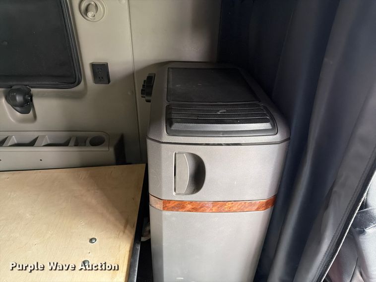 image for item FC3046 2020 International LT625 semi truck