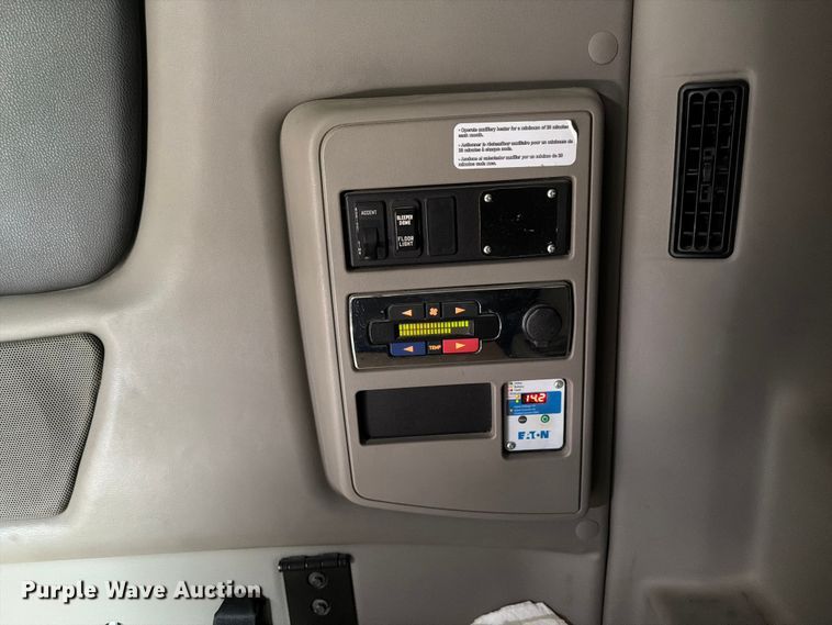 image for item FC3046 2020 International LT625 semi truck