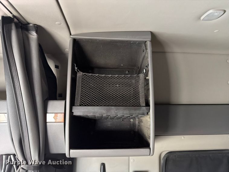 image for item FC3046 2020 International LT625 semi truck