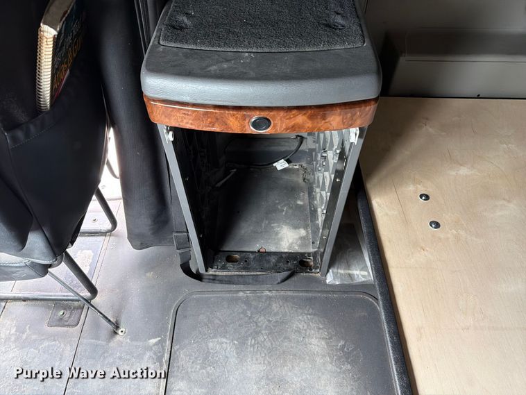 image for item FC3046 2020 International LT625 semi truck