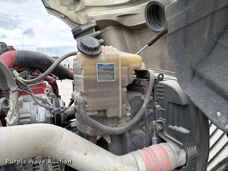 image for item FC3046 2020 International LT625 semi truck