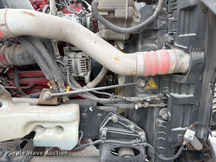 image for item FC3046 2020 International LT625 semi truck