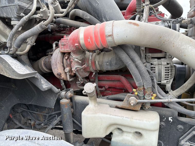 image for item FC3046 2020 International LT625 semi truck