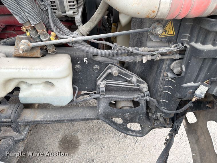 image for item FC3046 2020 International LT625 semi truck