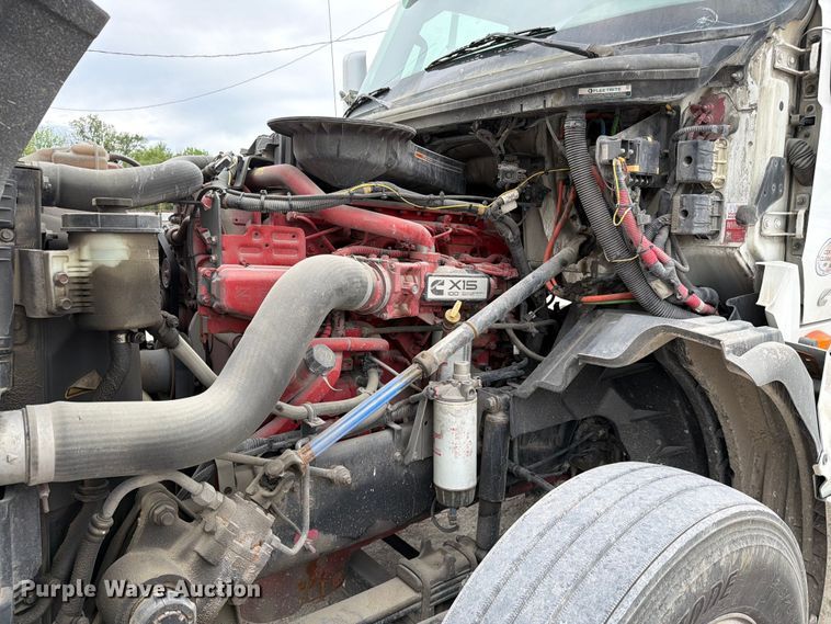 image for item FC3046 2020 International LT625 semi truck