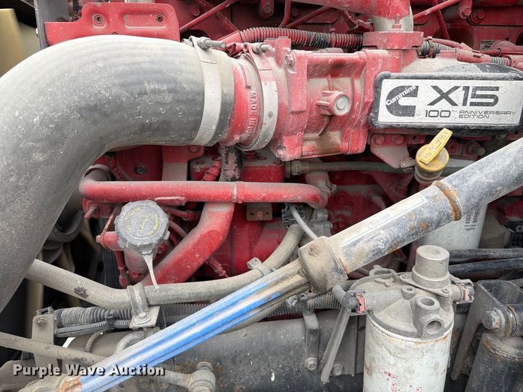 image for item FC3046 2020 International LT625 semi truck