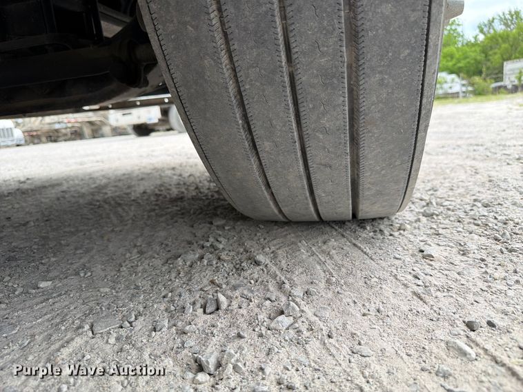 image for item FC3046 2020 International LT625 semi truck