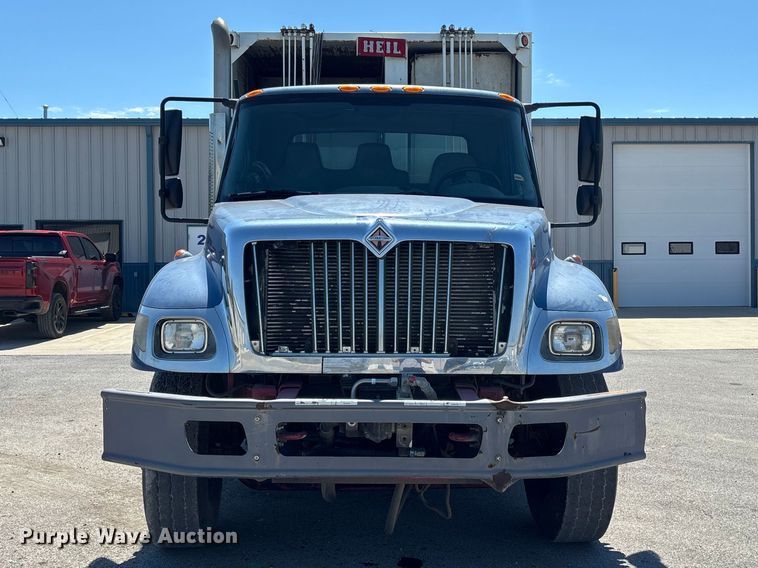 image for item FC4546 2007 International SF625 refuse truck