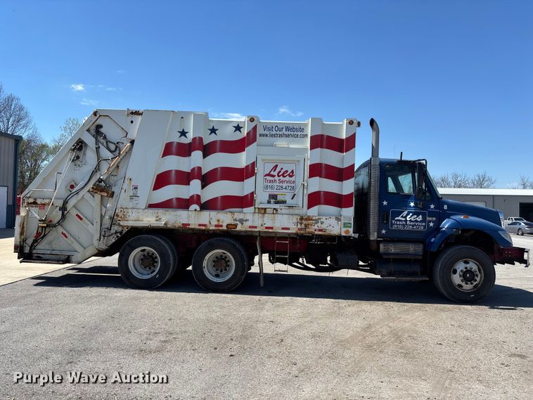 image for item FC4546 2007 International SF625 refuse truck