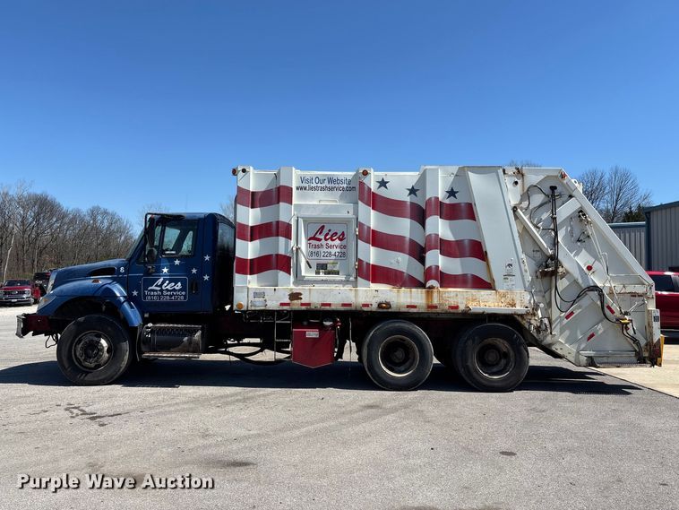 image for item FC4546 2007 International SF625 refuse truck