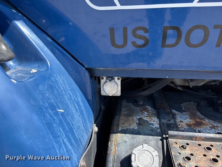 image for item FC4546 2007 International SF625 refuse truck