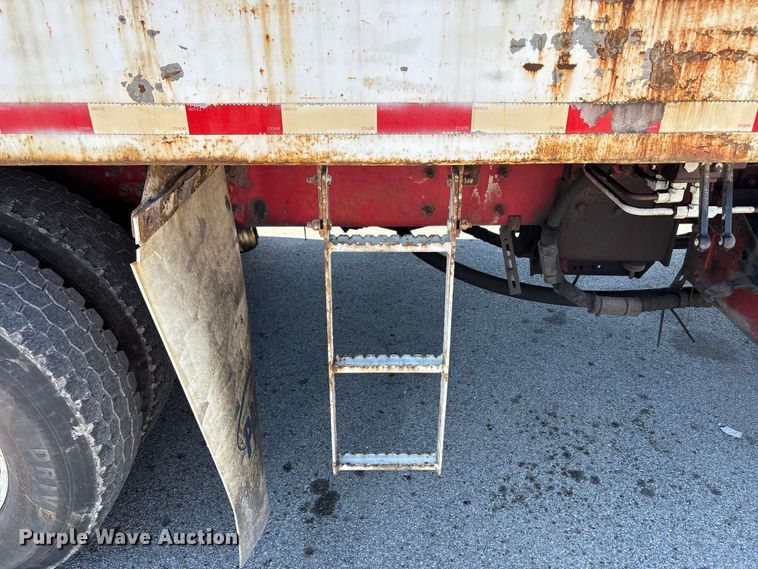 image for item FC4546 2007 International SF625 refuse truck