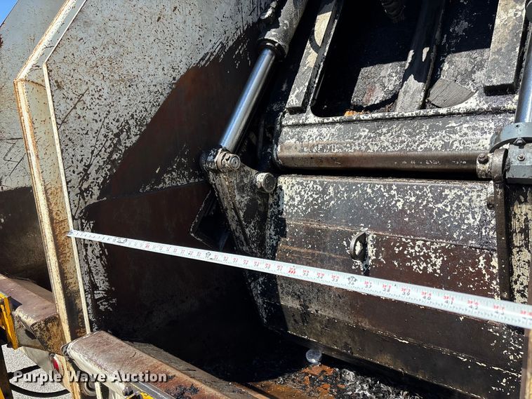 image for item FC4546 2007 International SF625 refuse truck