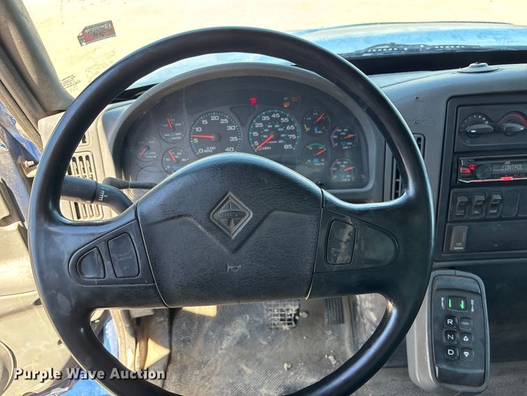 image for item FC4546 2007 International SF625 refuse truck