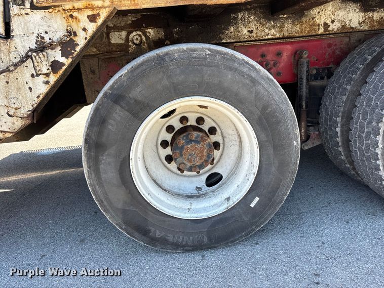 image for item FC4546 2007 International SF625 refuse truck