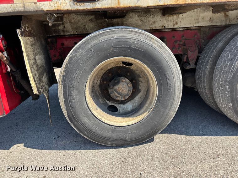 image for item FC4546 2007 International SF625 refuse truck