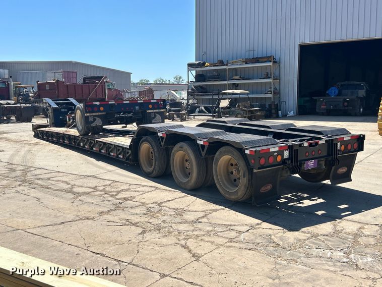 image for item FC5357 2006 Trail King  TK110HDG-533 lowboy equipment trailer