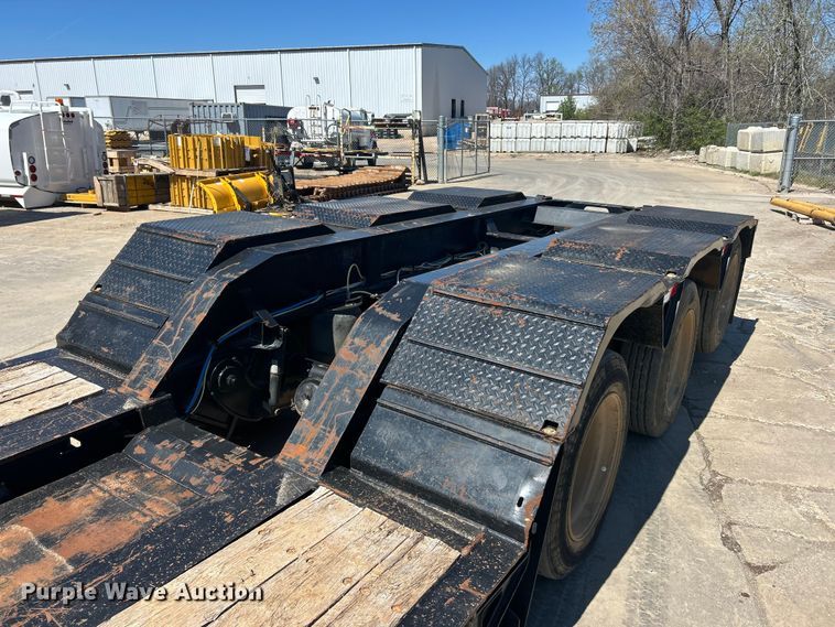 image for item FC5357 2006 Trail King  TK110HDG-533 lowboy equipment trailer