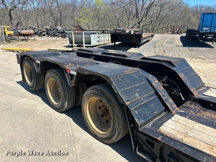 image for item FC5357 2006 Trail King  TK110HDG-533 lowboy equipment trailer