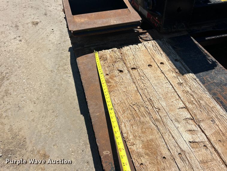 image for item FC5357 2006 Trail King  TK110HDG-533 lowboy equipment trailer