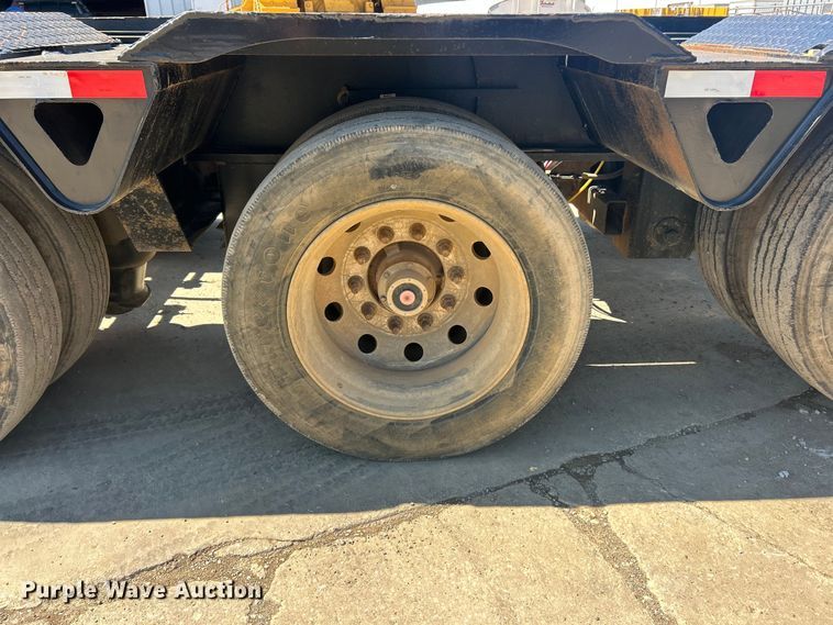 image for item FC5357 2006 Trail King  TK110HDG-533 lowboy equipment trailer