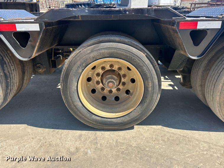 image for item FC5357 2006 Trail King  TK110HDG-533 lowboy equipment trailer