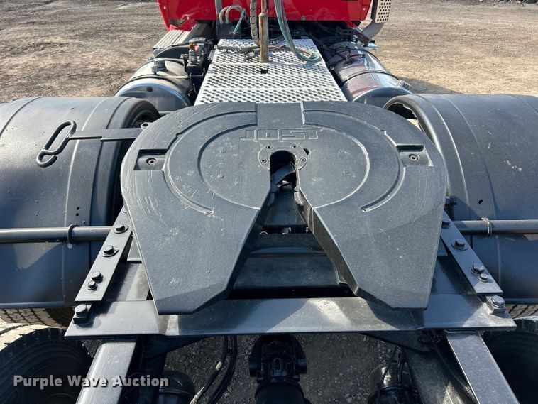 image for item FC5375 2018 Kenworth T880 semi truck