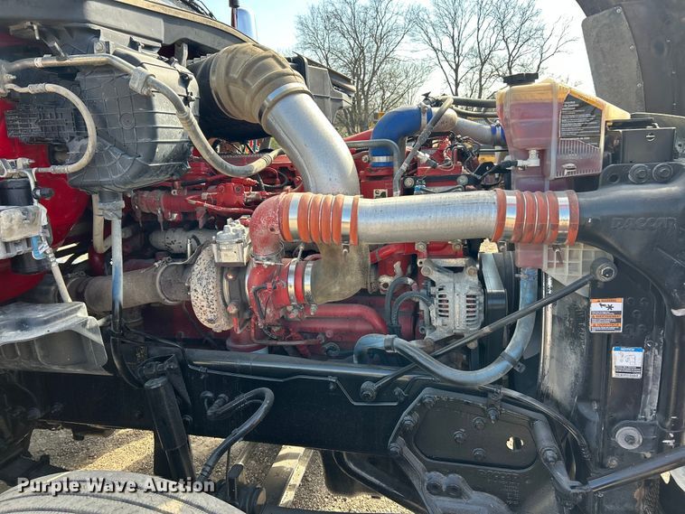 image for item FC5375 2018 Kenworth T880 semi truck