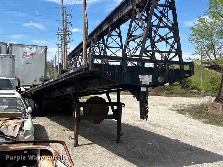 image for item FC5384 2000 Kiefer Industrial tilt-deck truss trailer