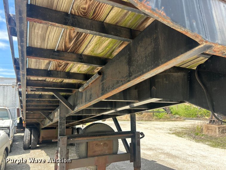 image for item FC5384 2000 Kiefer Industrial tilt-deck truss trailer