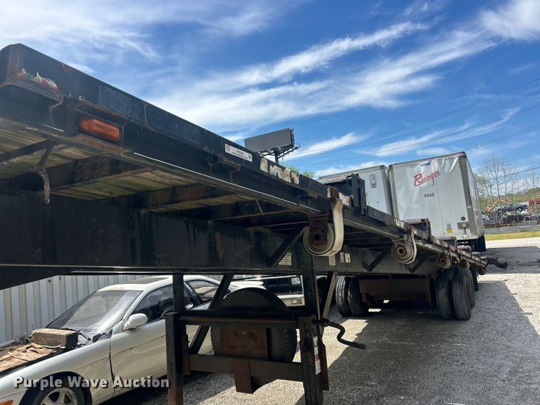 image for item FC5384 2000 Kiefer Industrial tilt-deck truss trailer