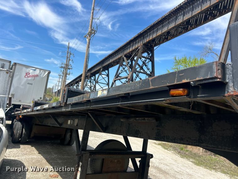 image for item FC5384 2000 Kiefer Industrial tilt-deck truss trailer