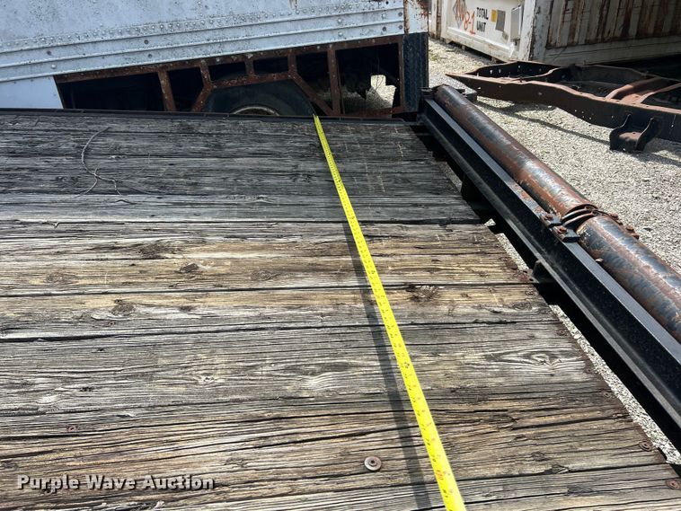 image for item FC5384 2000 Kiefer Industrial tilt-deck truss trailer