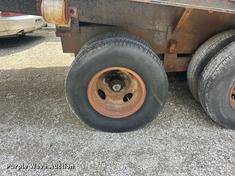 image for item FC5384 2000 Kiefer Industrial tilt-deck truss trailer