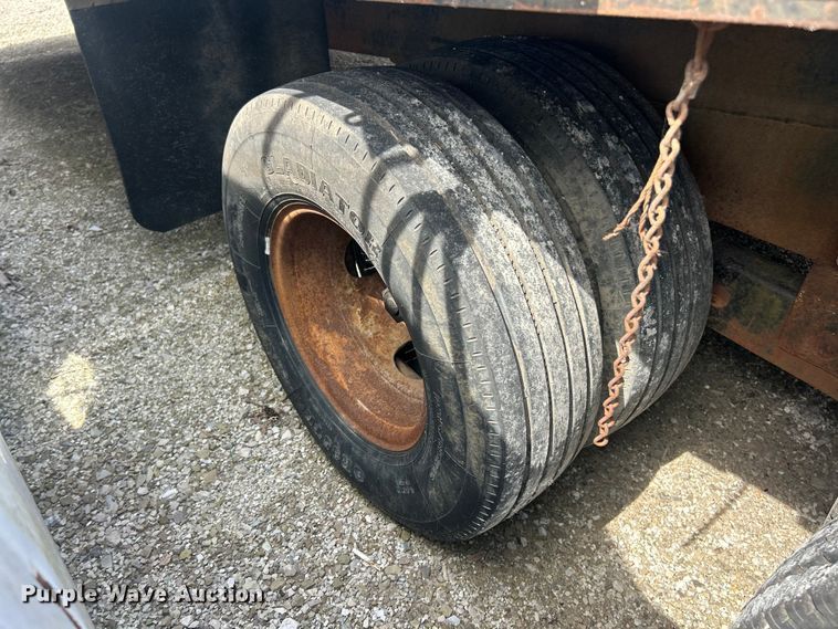 image for item FC5384 2000 Kiefer Industrial tilt-deck truss trailer