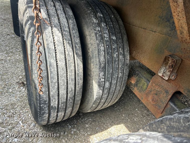 image for item FC5384 2000 Kiefer Industrial tilt-deck truss trailer