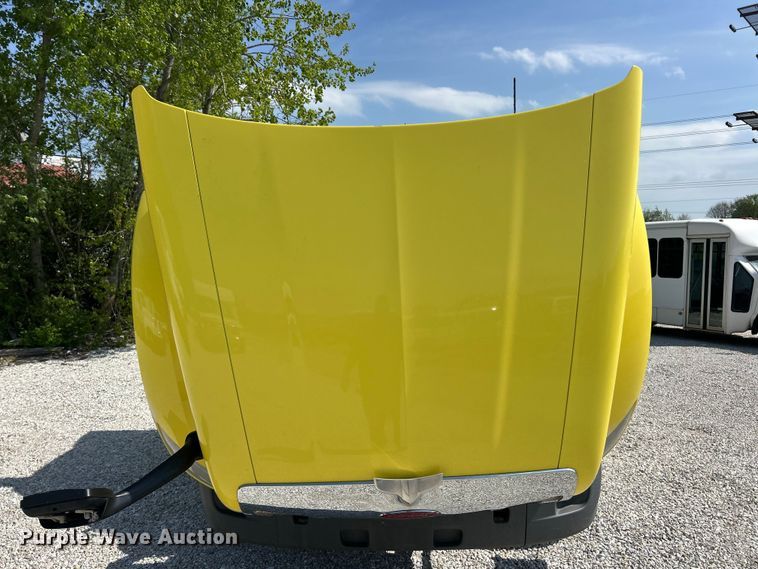 image for item FC5441 2017 Peterbilt 579 semi truck