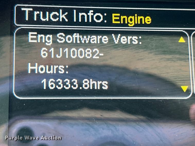 image for item FC5441 2017 Peterbilt 579 semi truck