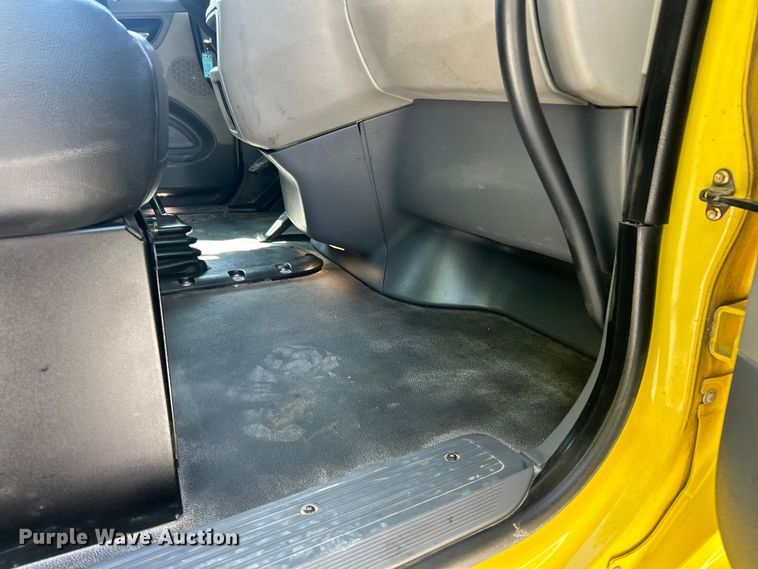 image for item FC5441 2017 Peterbilt 579 semi truck