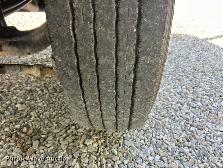 image for item FC5441 2017 Peterbilt 579 semi truck