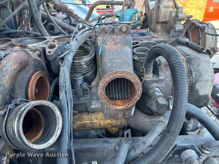 image for item FG0001 2006 International 9400i semi truck